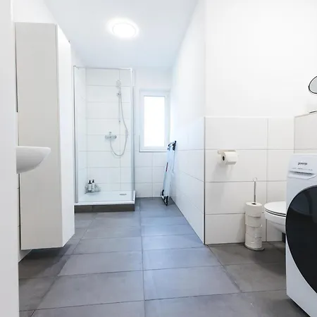 Ferienwohnung Fuer 4: Wifi, Kueche, Netflix, Zentral Bad Neuenahr-Ahrweiler Exterior photo