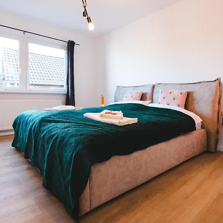 Ferienwohnung Fuer 4: Wifi, Kueche, Netflix, Zentral Bad Neuenahr-Ahrweiler Exterior photo