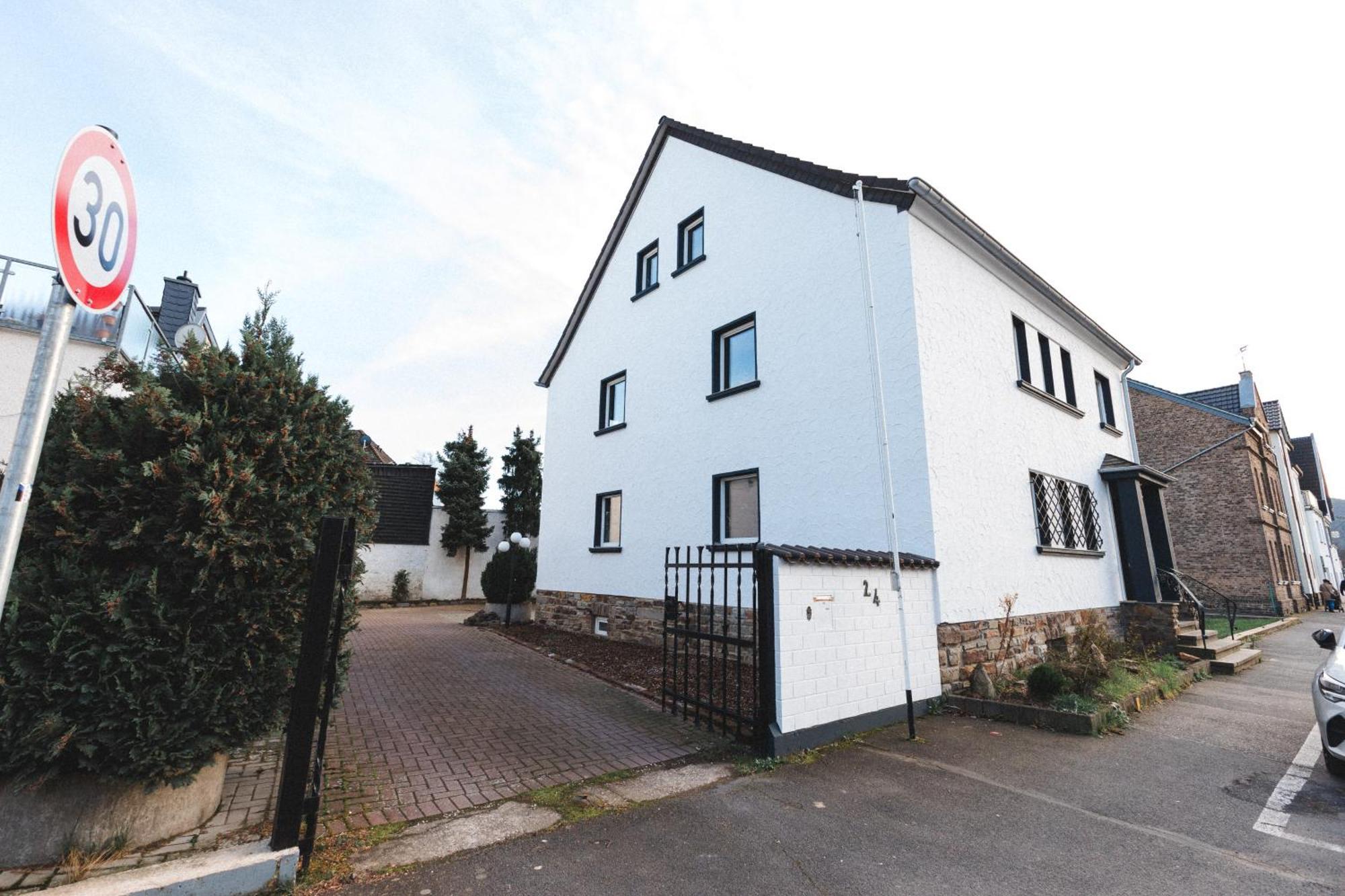 Apartment Fuer 4: Wifi, Kueche, Netflix, Zentral *